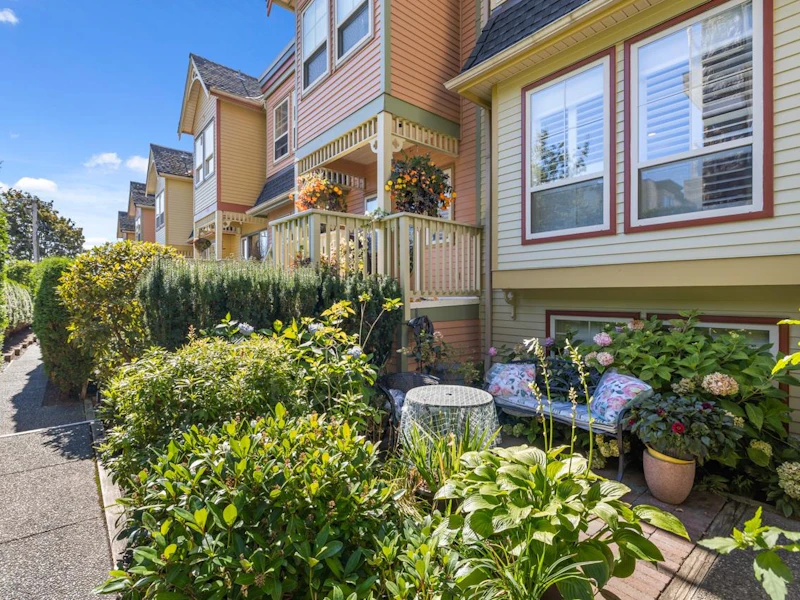 6 - 15151 Buena Vista Avenue, Surrey BC V4B 1Y2