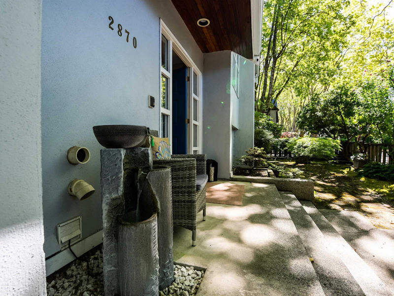 2870 Mackenzie Street, Vancouver BC V6K 4A2