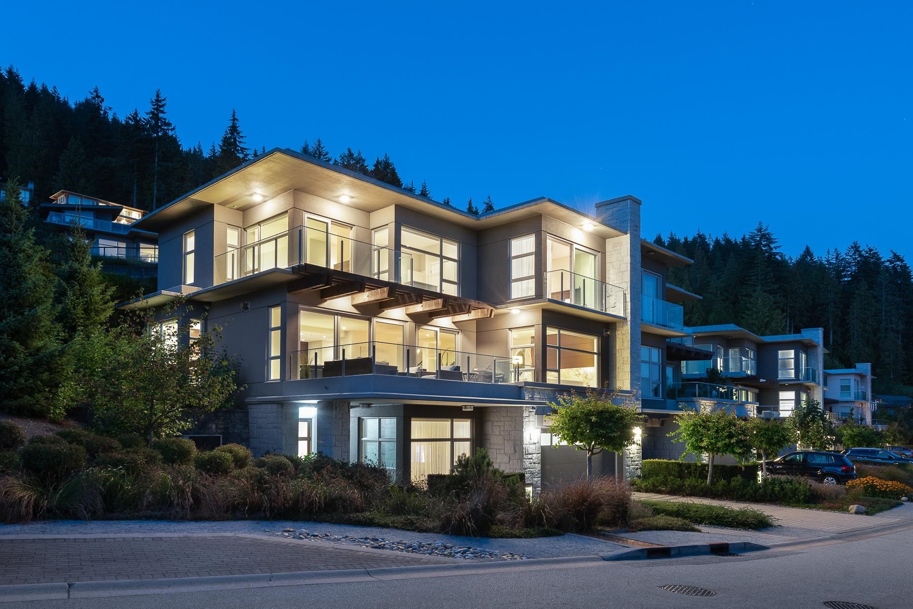 2748 Highview Place, West Vancouver, BC, V7S 0A4