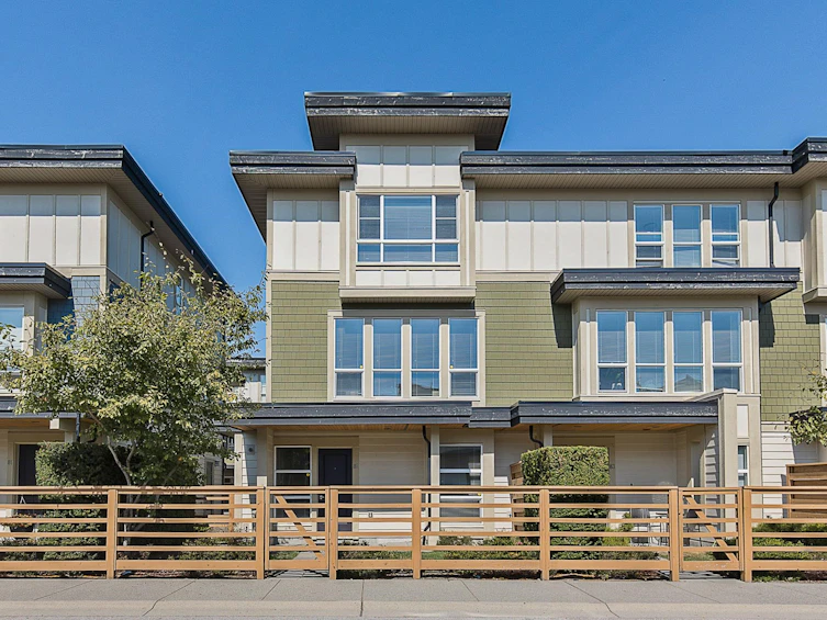 82-19477 72a Avenue, Surrey, BC, V4N 6M2