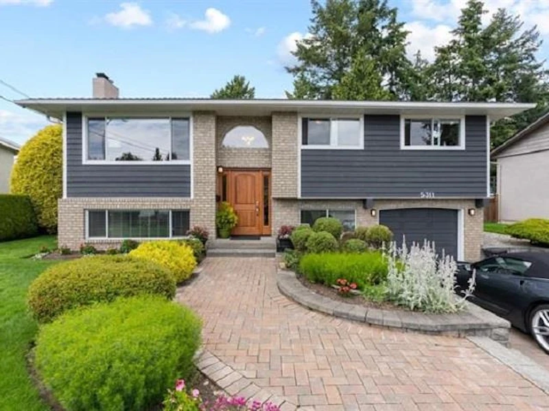 5311 10a Avenue, Delta BC V4M 1Y5
