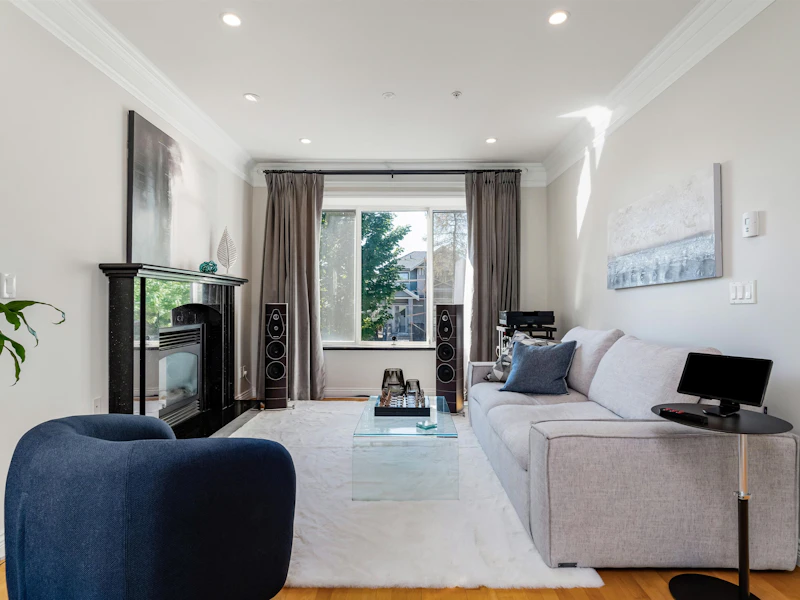 2211 E 46th Avenue, Vancouver BC V5P 1P3