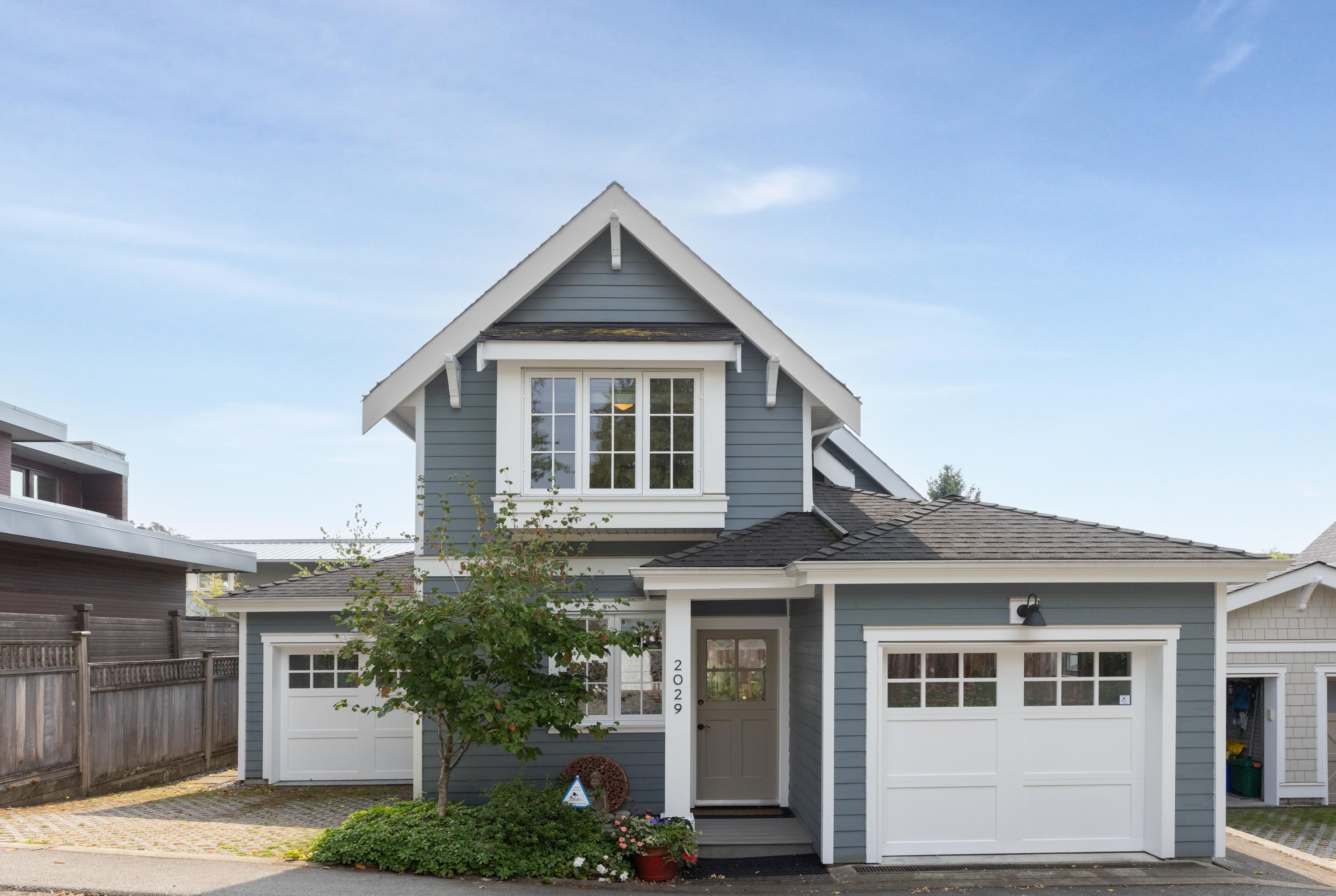 2029 Esquimalt Avenue, West Vancouver, BC, V7V 1S3