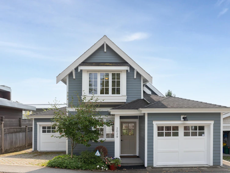 2029 Esquimalt Avenue, West Vancouver, BC, V7V 1S3