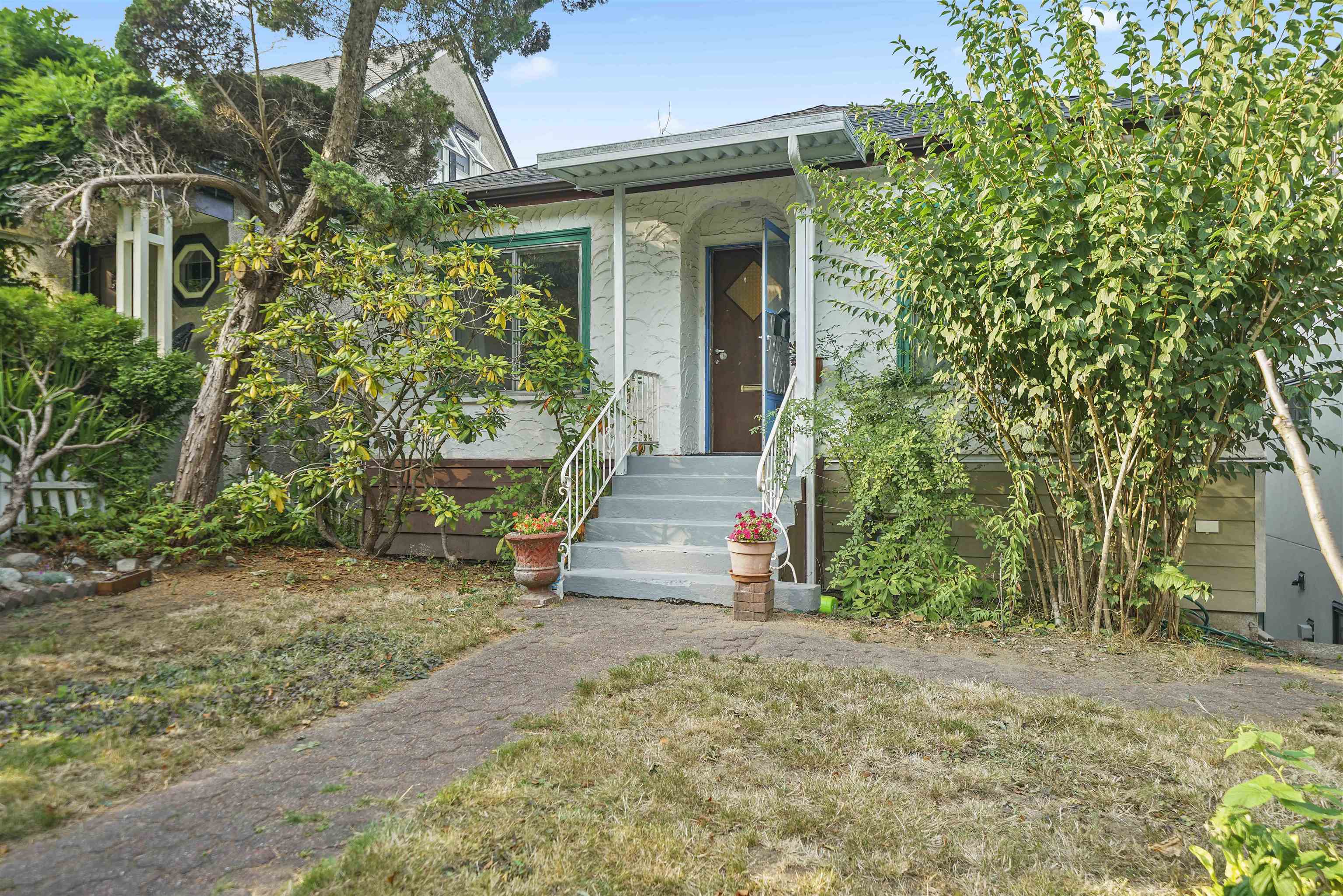 4357 W 16th Avenue, Vancouver, BC, V6R 3E6