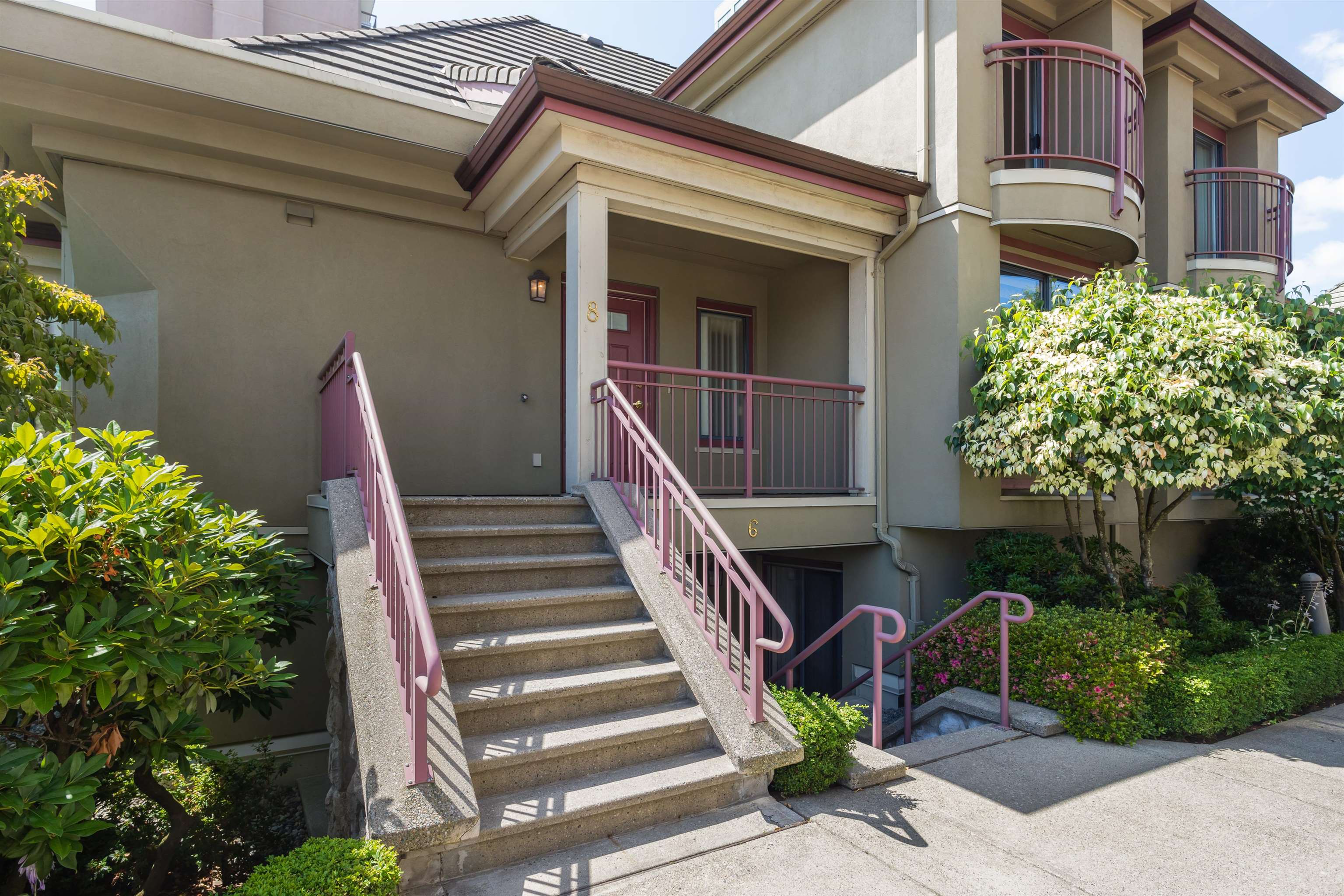 8-4425 Halifax Street, Burnaby, BC, V5C 6P2