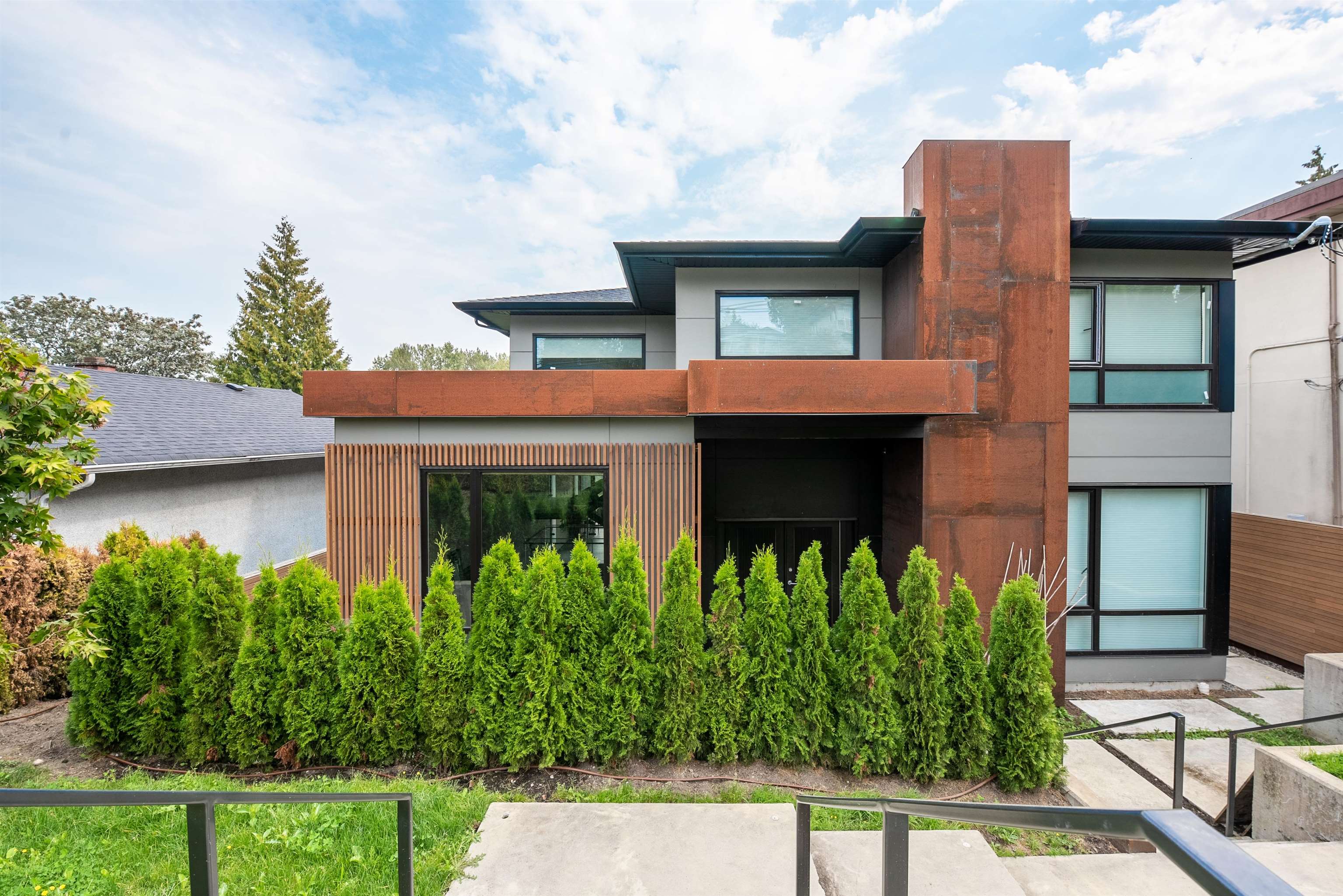 6192 Elgin Avenue, Burnaby, BC, V5H 3S4
