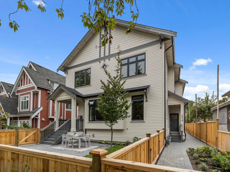 1014 E 16th Avenue, Vancouver, BC, V5T 2W1