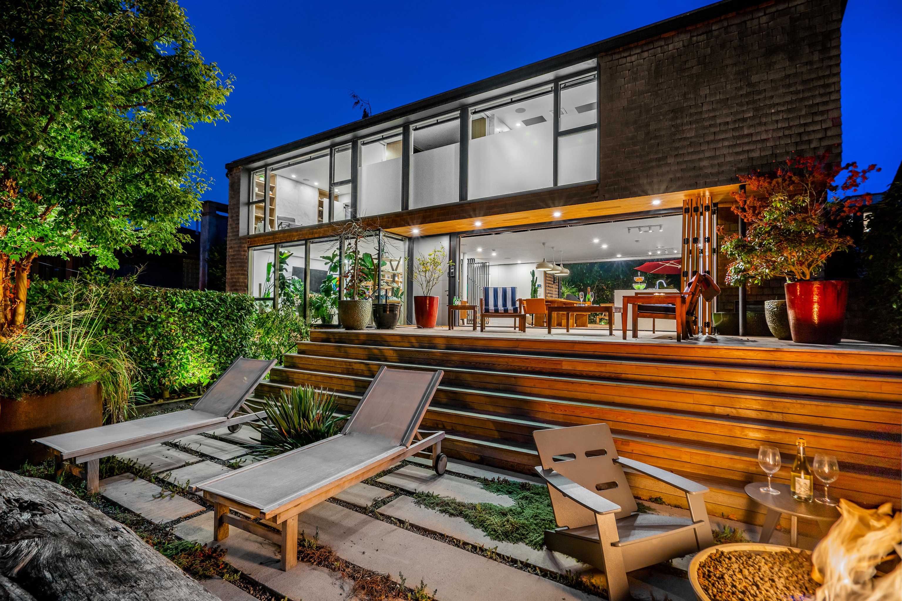 4548 NW Marine Drive, Vancouver, BC, V6R 1B8