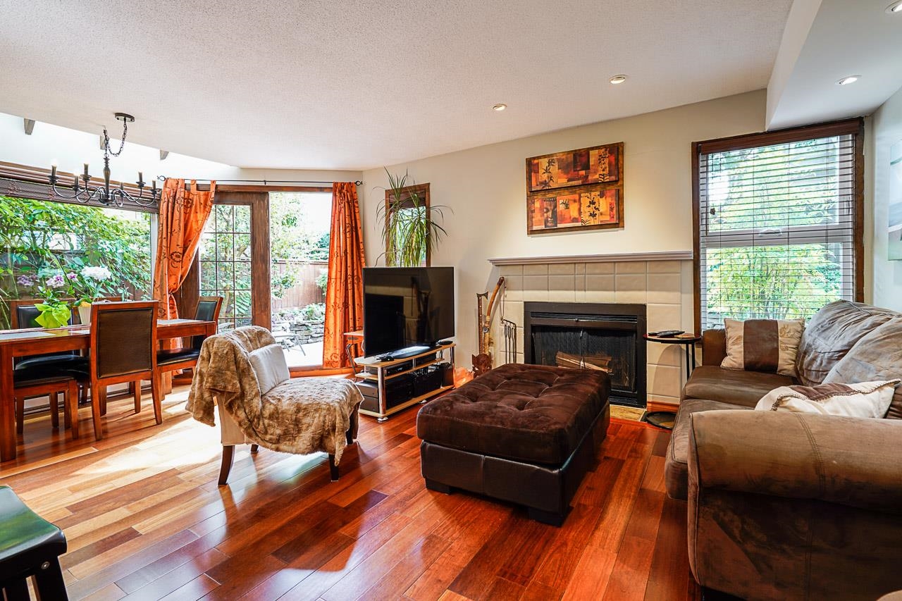 10-230 W 15th Street, North Vancouver, BC, V7M 1S2
