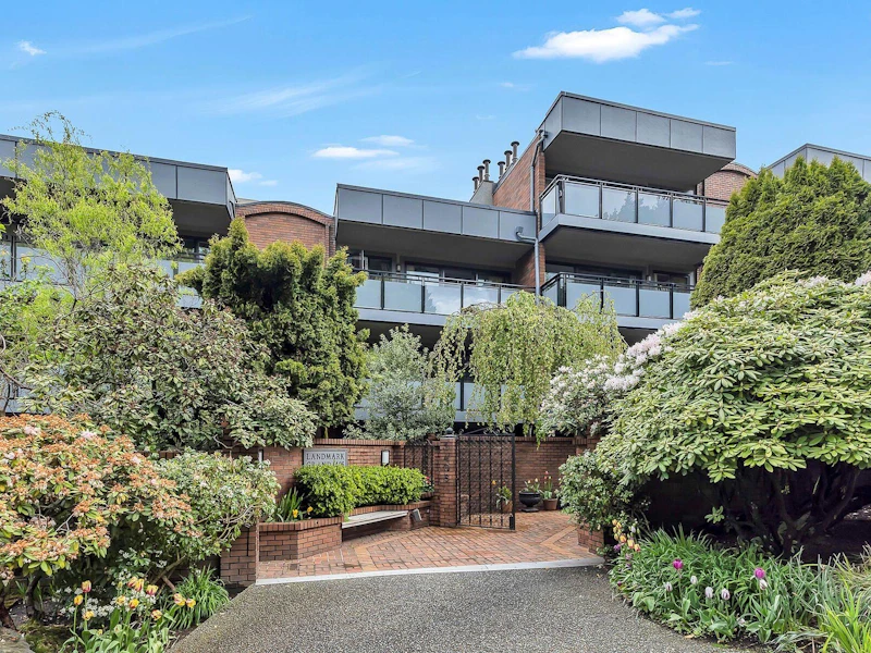 310 - 1405 W 15th Avenue, Vancouver BC V6H 3R2