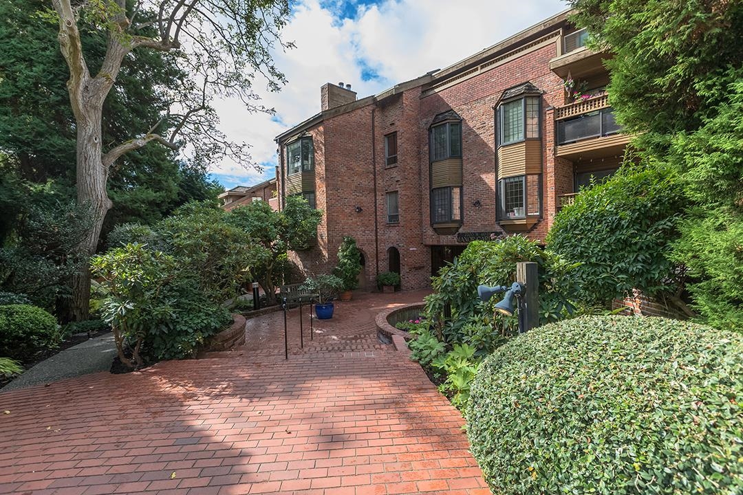 110-2320 W 40th Avenue, Vancouver, BC, V6M 4H6