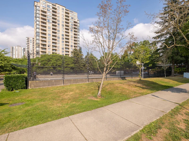 501 - 5288 Melbourne Street, Vancouver BC V5R 6E6