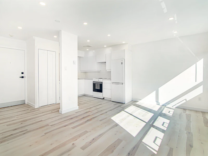 211 - 3721 Delbrook Avenue, North Vancouver BC V7N 3Z4
