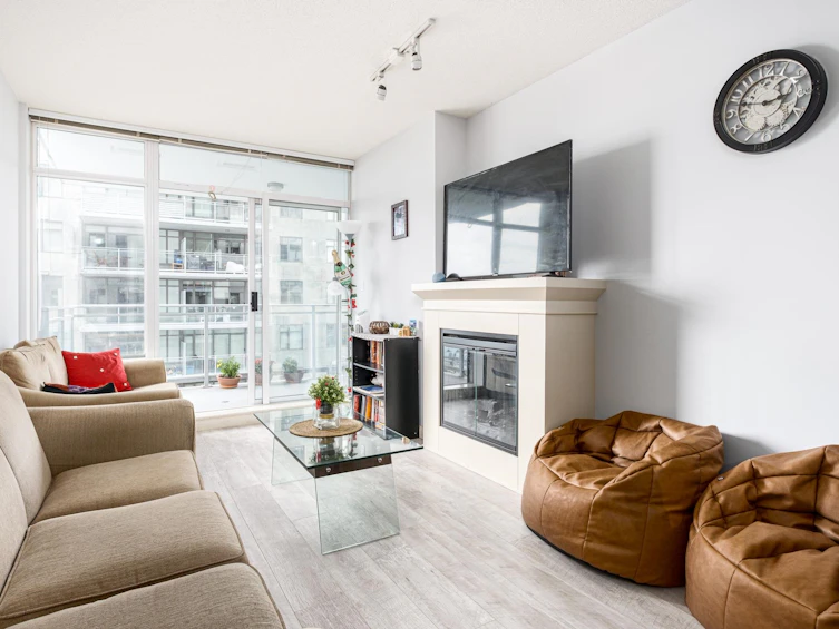 1810-892 Carnarvon Street, New Westminster, BC, V3M 0C5