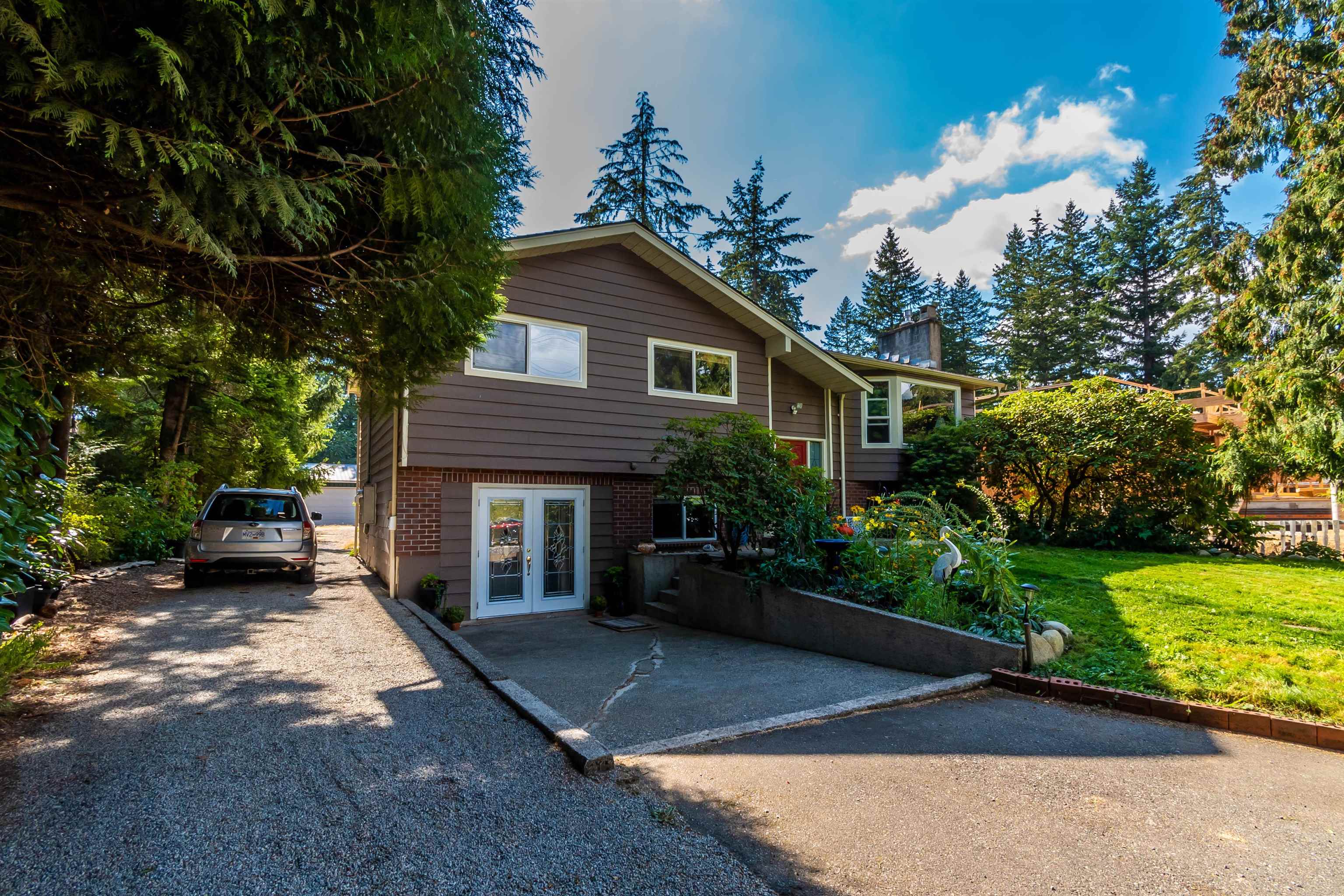 3176 Old Clayburn Road, Abbotsford, BC, V2S 4H3
