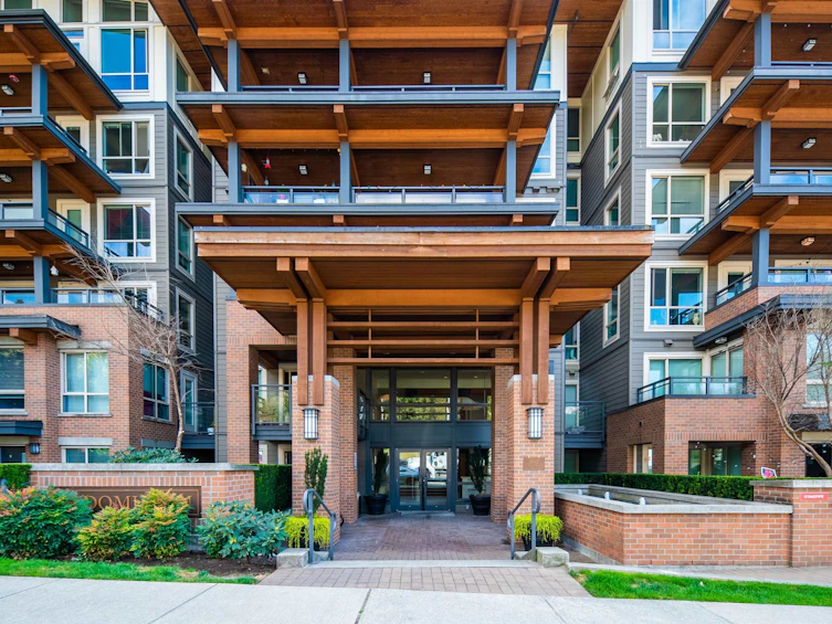 607-500 Royal Avenue, New Westminster, BC, V3L 0G5