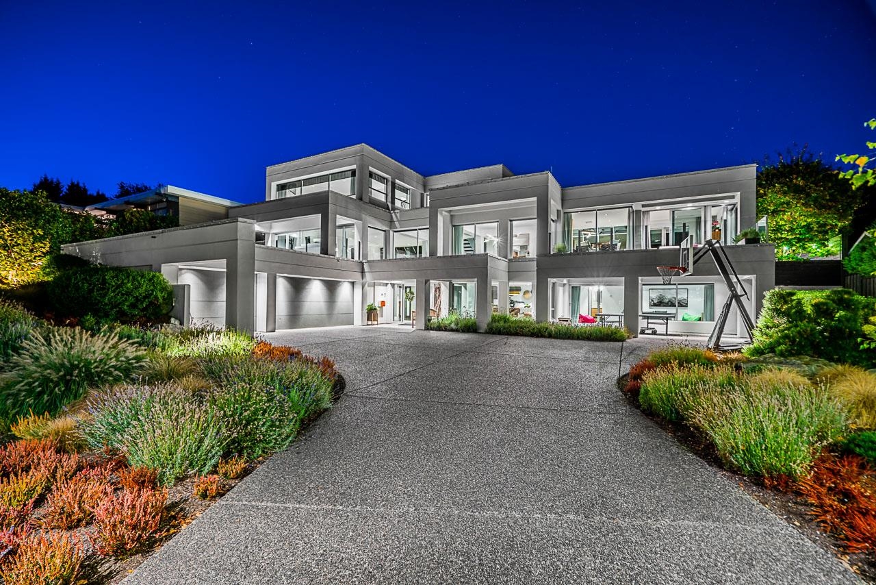 4254 Rockridge Road, West Vancouver, BC, V7W 1A5