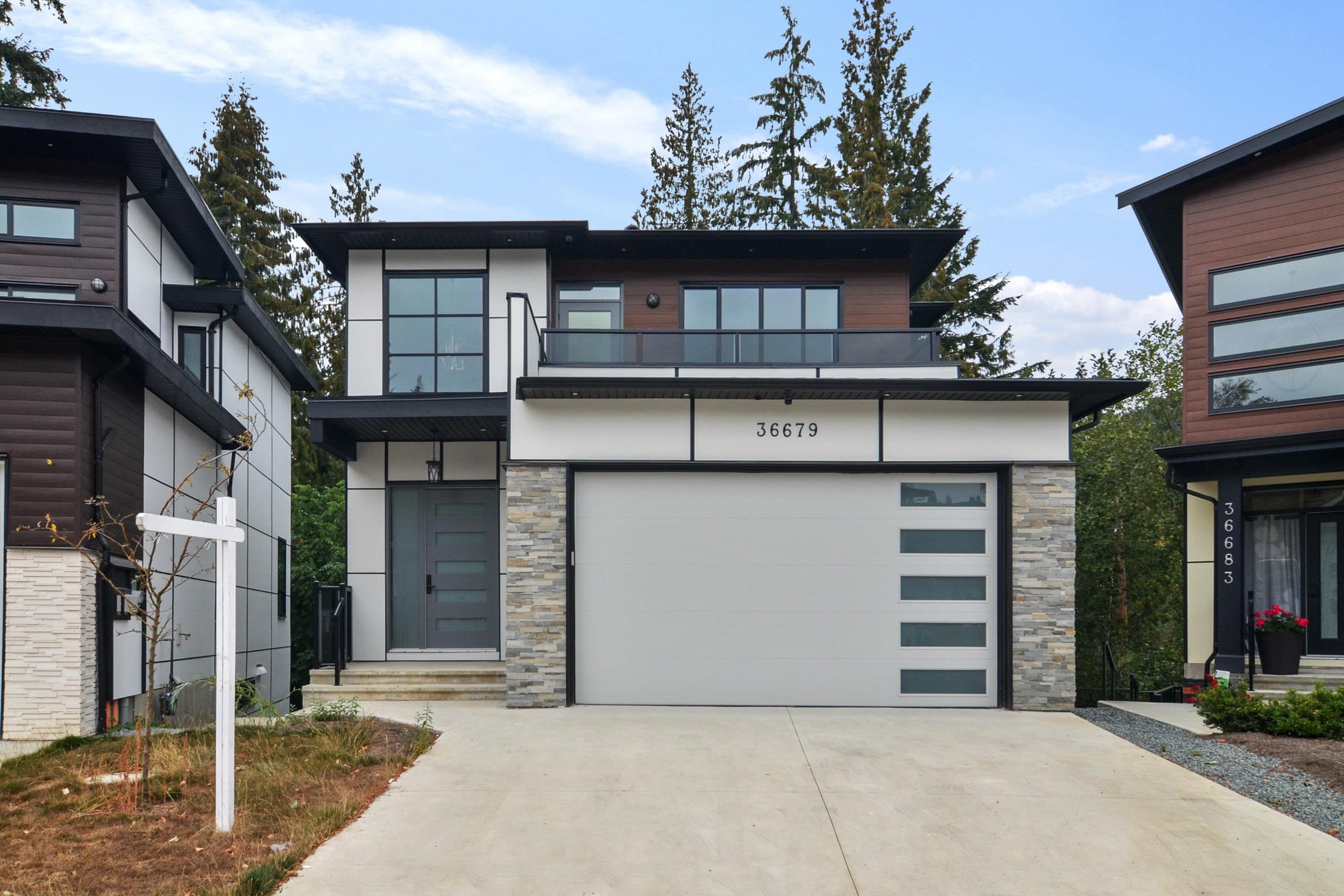 36679 Carl Creek Crescent, Abbotsford, BC, V3G 0H4