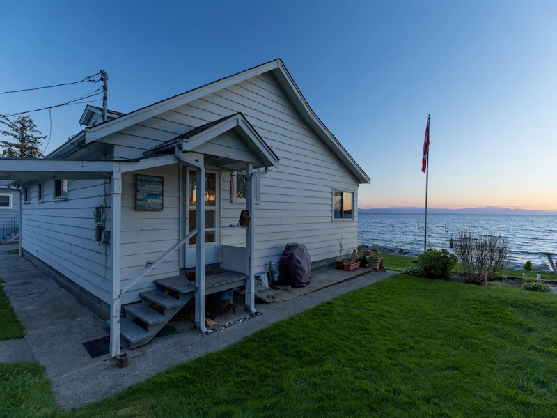 4831 Sunshine Coast Highway, Sechelt BC