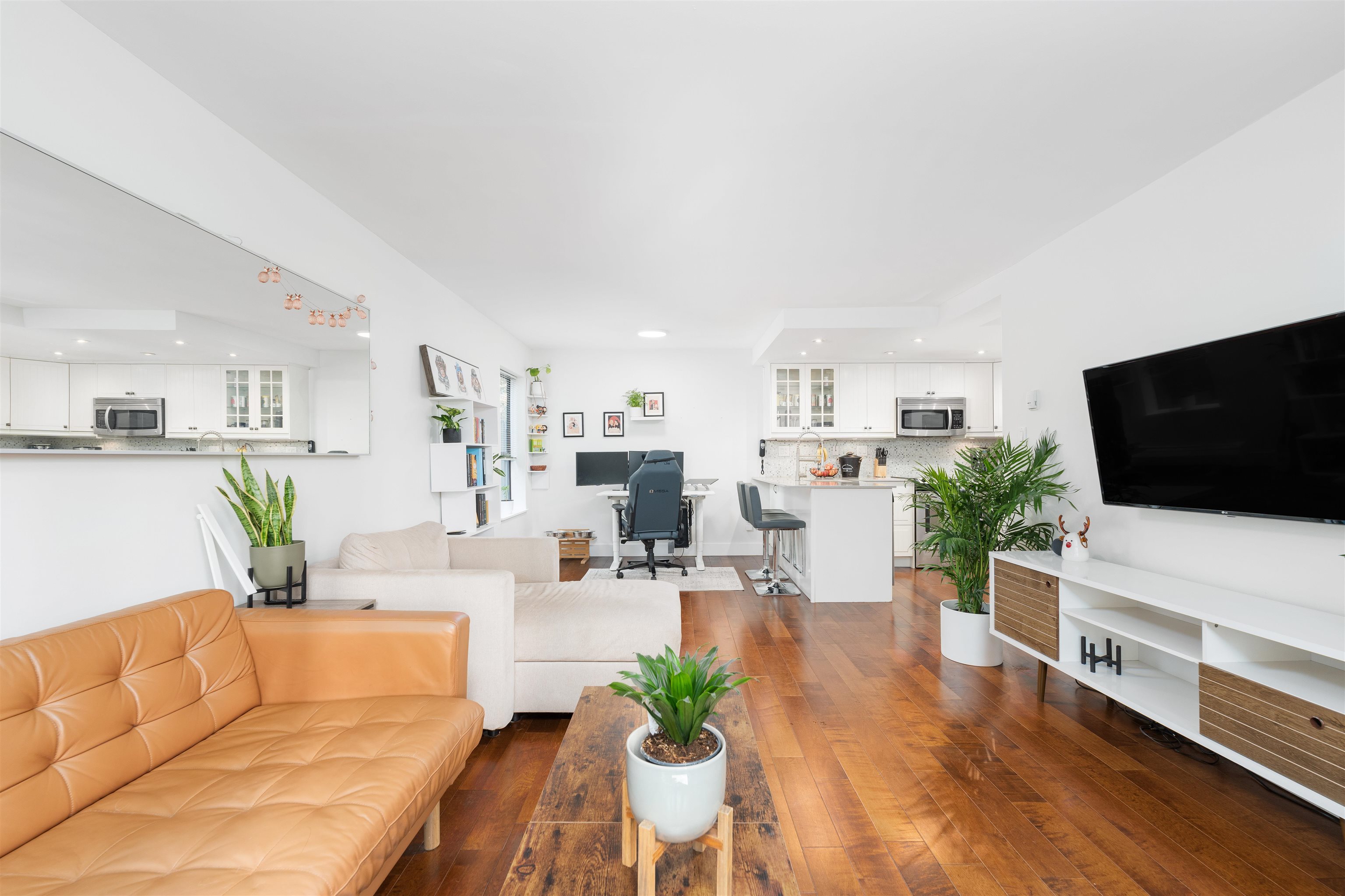 207-1215 Pacific Street, Vancouver, BC, V6E 3W6