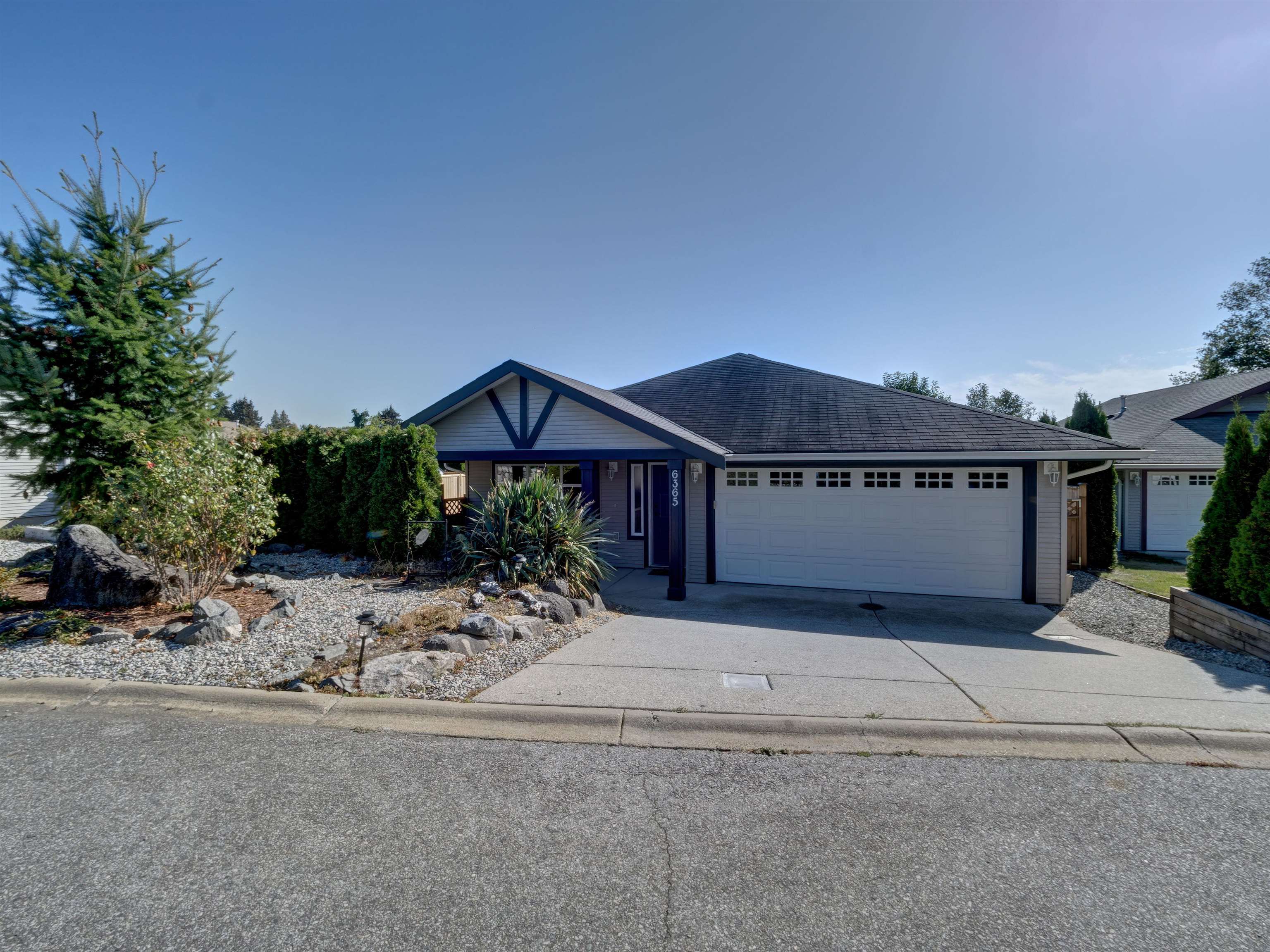 6365 Williams Place, Sechelt, BC, V7Z 0M6