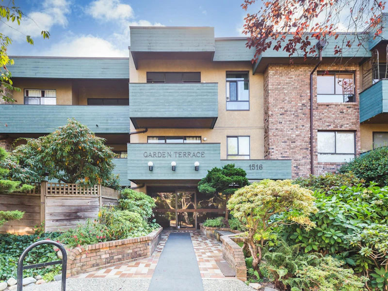 205 - 1516 Charles Street, Vancouver BC V5L 2T1
