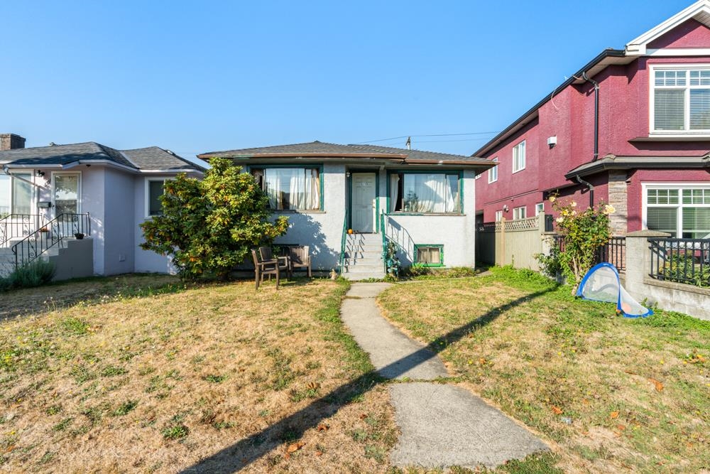 6779 Main Street, Vancouver, BC, V5X 3H4