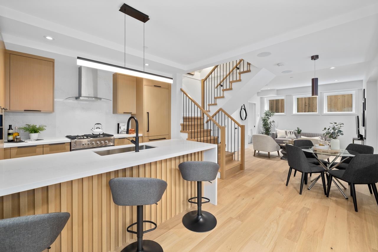26 W 13 Avenue, Vancouver, BC, V5Y 1V6