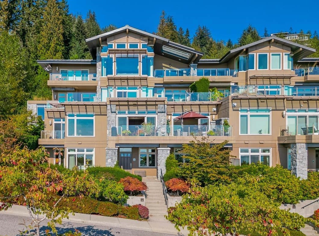 101-2575 Garden Court, West Vancouver, BC, V7S 0A2