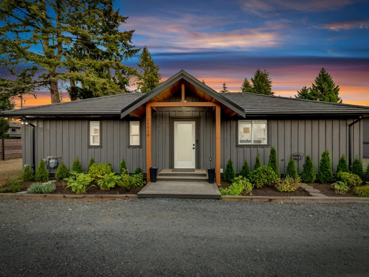 25010 56 Avenue, Langley, BC, V4W 1B2