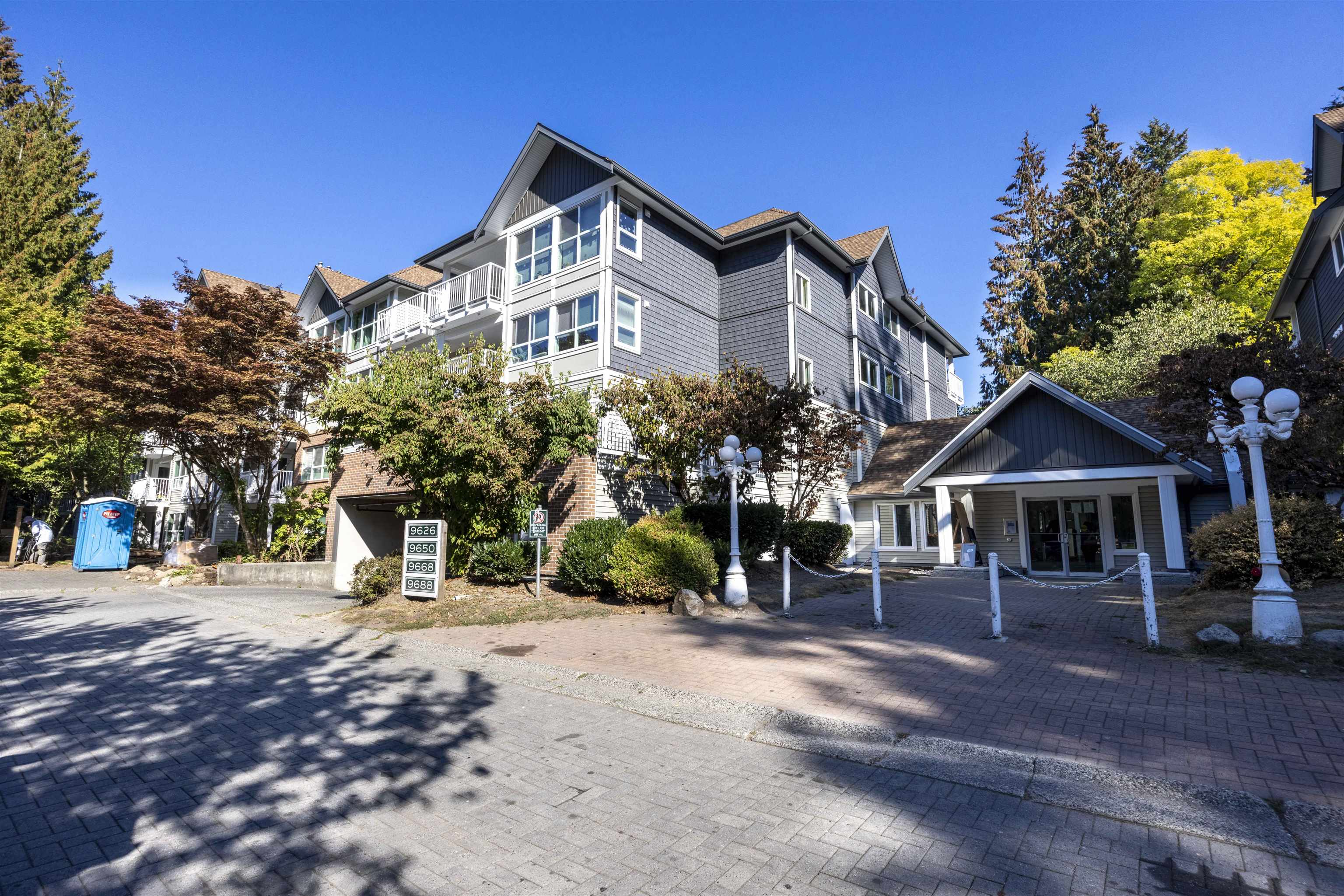 405-9668 148 Street, Surrey, BC, V3R 0W2