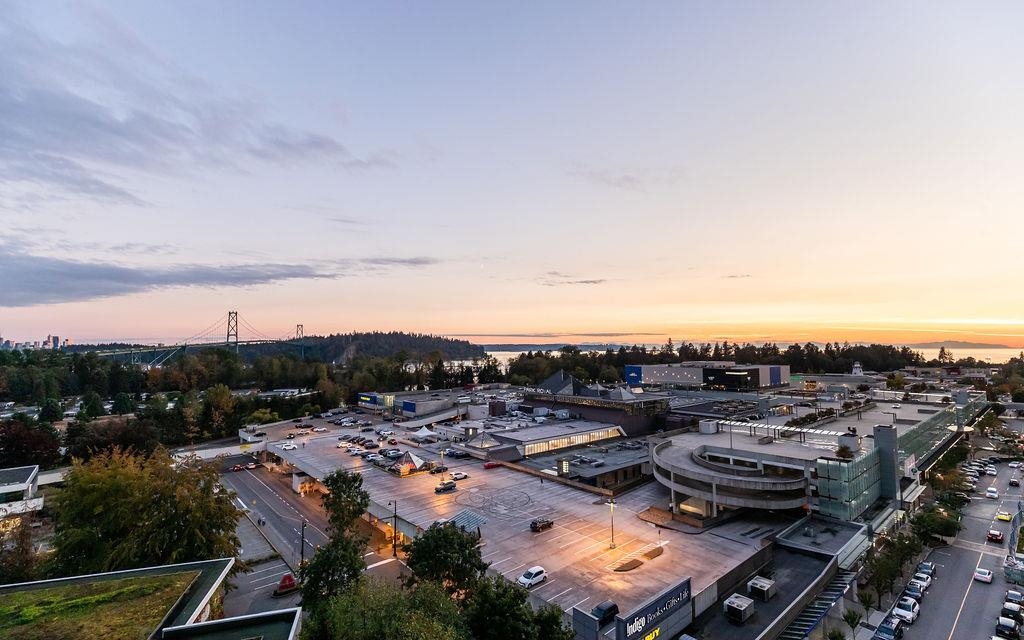 14C-328 Taylor Way, West Vancouver, BC, V7V 3T3