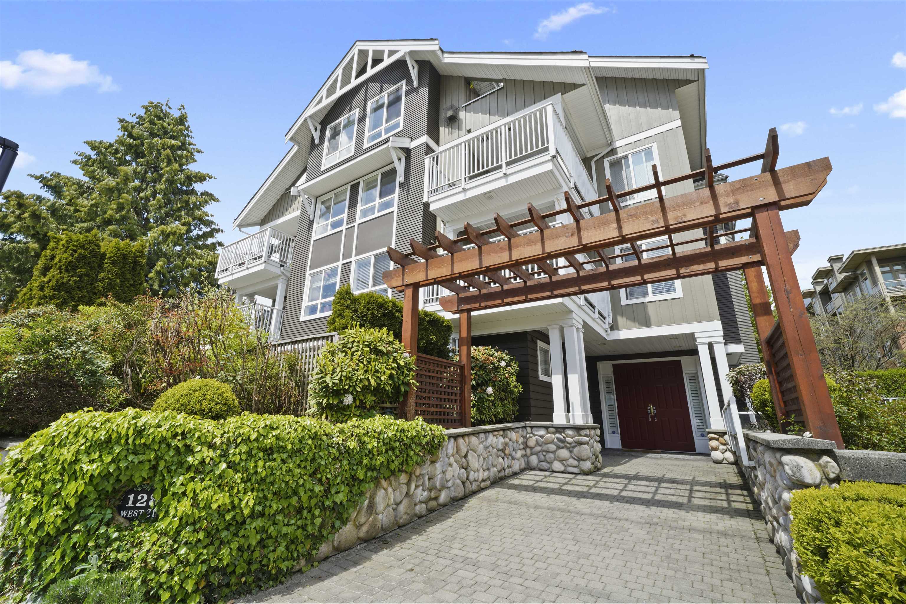 302-128 W 21st Street, North Vancouver, BC, V7M 1Y9