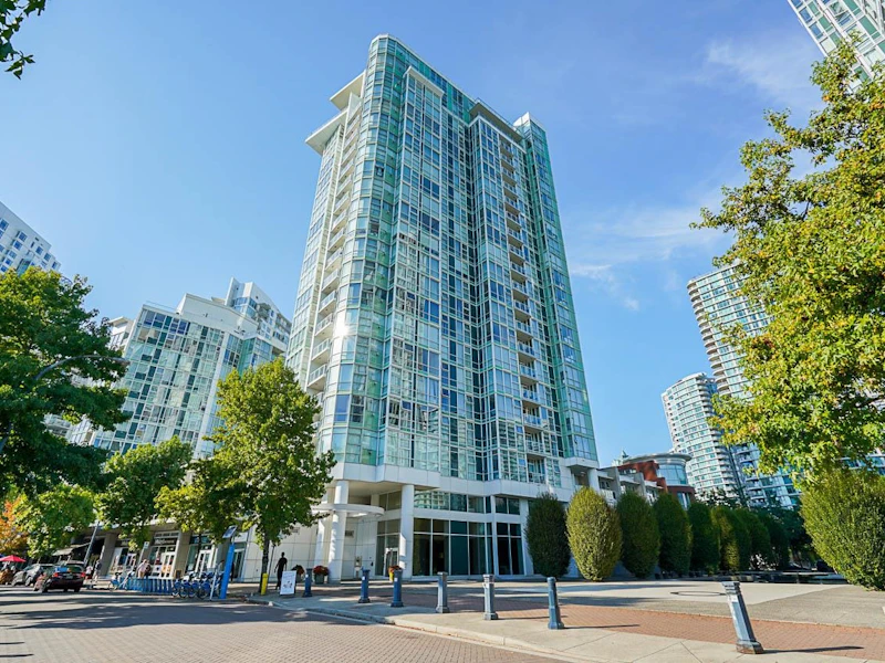 606 - 1077 Marinaside Crescent, Vancouver BC V6Z 2Z5