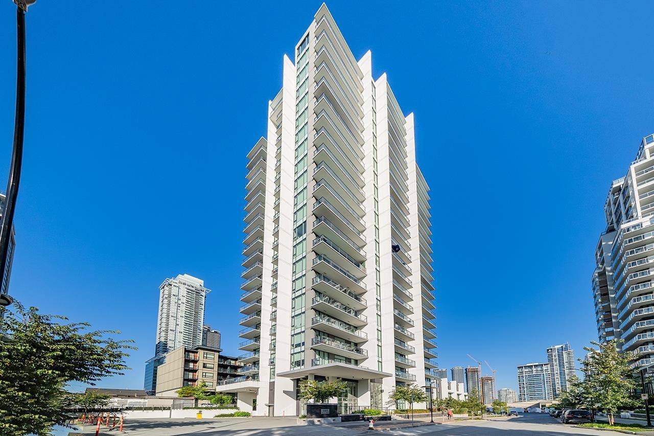 701-4465 Juneau Street, Burnaby, BC, V5C 0L8
