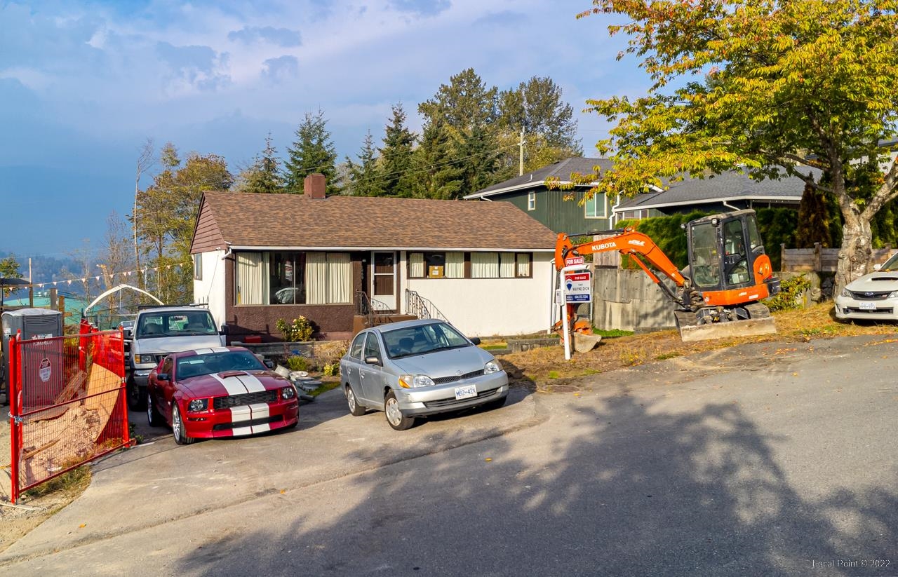 7089 Malibu Drive, Burnaby, BC, V5A 1A2