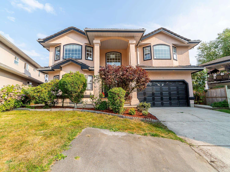 8968 140a Street, Surrey, BC, V3V 7Z6