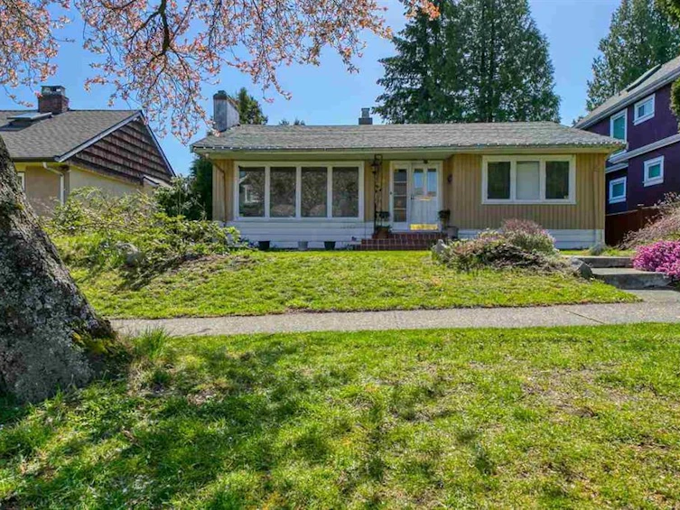 438 W 45th Avenue, Vancouver, BC, V5Y 2W6