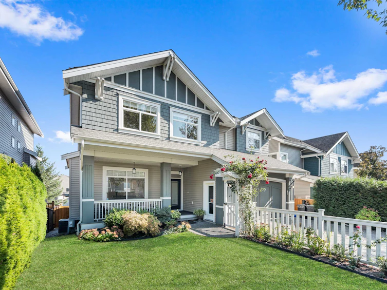 6760 204a Street, Langley, BC, V2Y 2X5