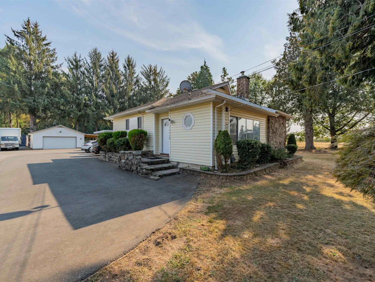 1494 Clearbrook Road, Abbotsford, BC, V2T 5X3