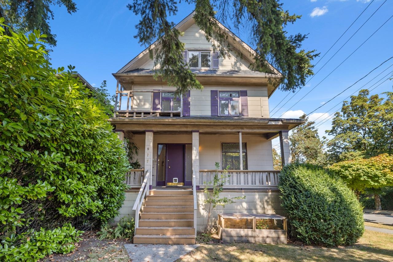 977 E 11th Avenue, Vancouver, BC, V5T 2E8