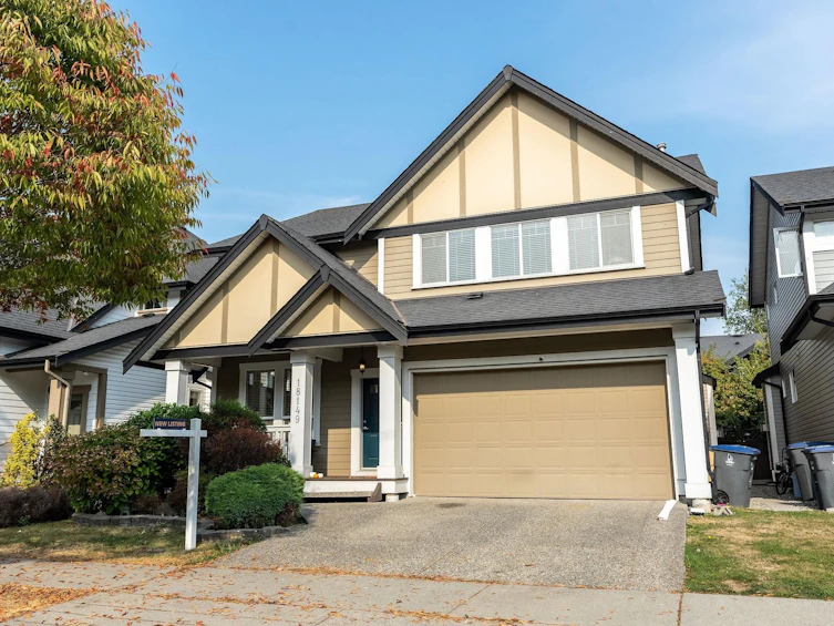 18149 70a Avenue, Surrey, BC, V3S 6Z1