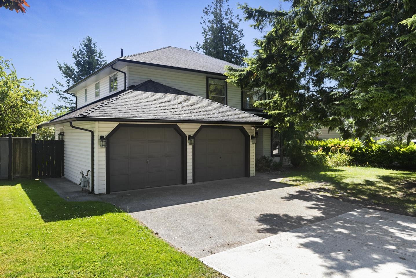 6074 188 Street, Surrey, BC, V3S 7V9