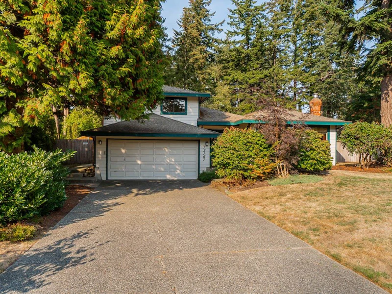 12167 57a Avenue, Surrey BC V3X 2S2