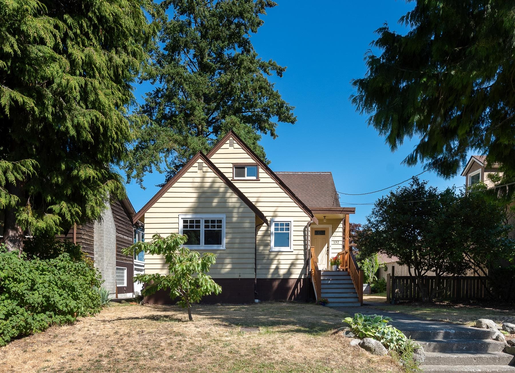 132 Carroll Street, New Westminster, BC, V3L 4E4