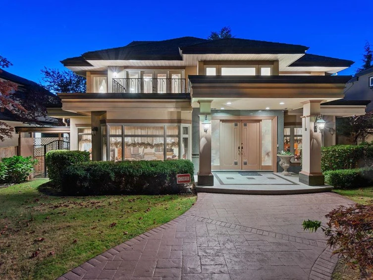6823 Marguerite Street, Vancouver, BC, V6P 5G1