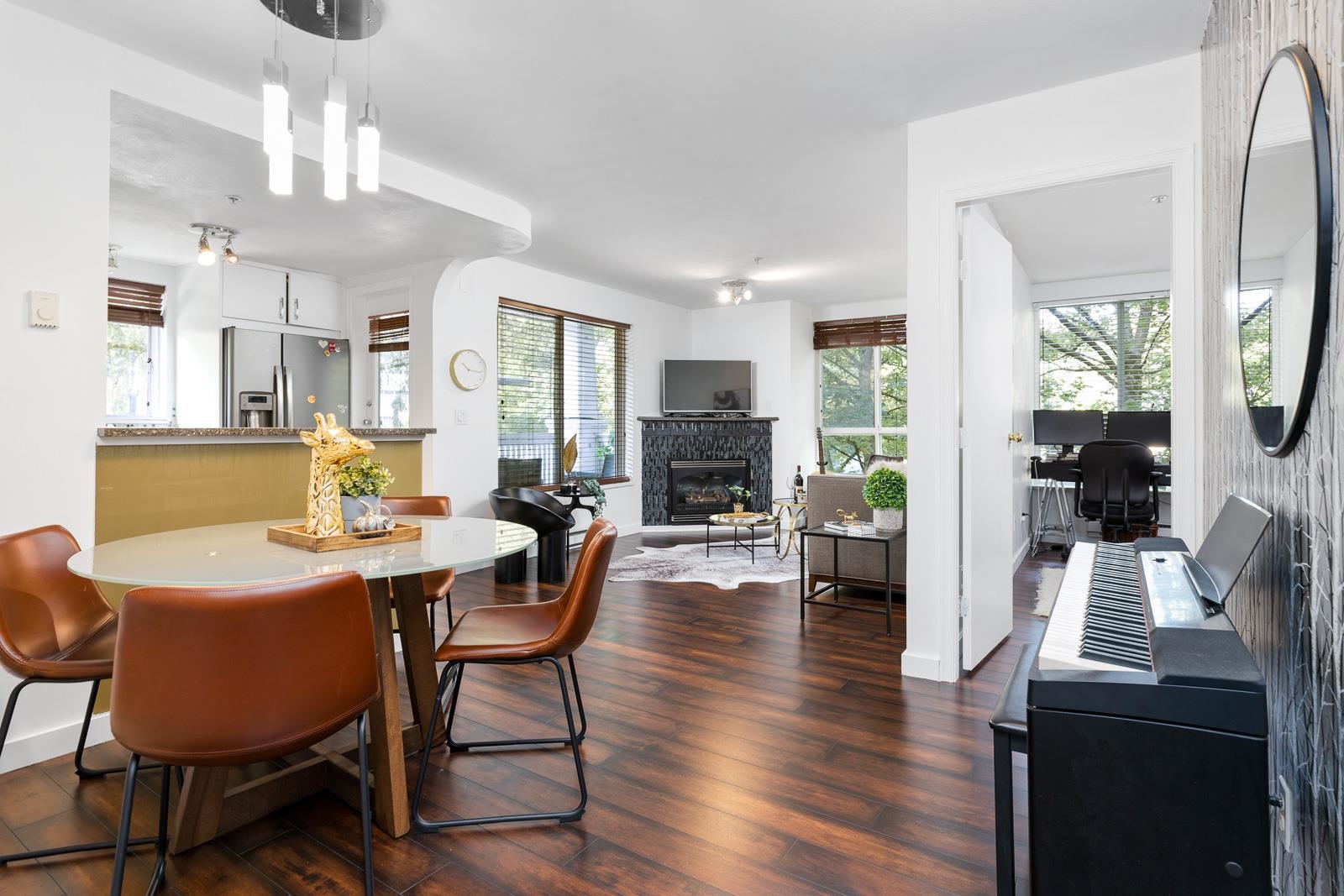 306-1111 Lynn Valley Road, North Vancouver, BC, V7J 3V4