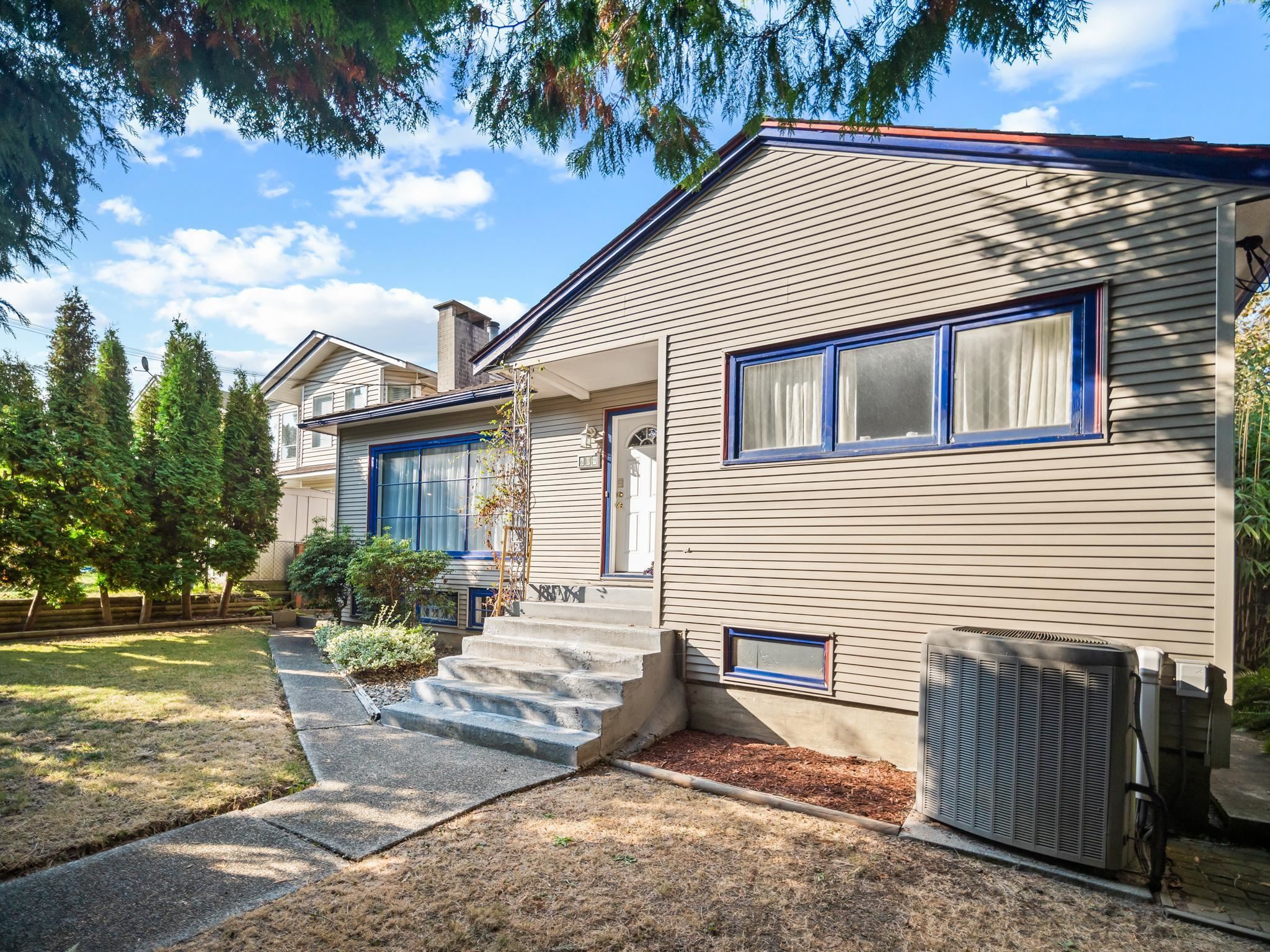 609 E Columbia Street, New Westminster, BC, V3L 3Y1