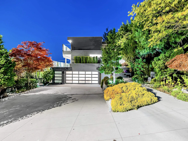 875 Aubeneau Crescent, West Vancouver, BC, V7T 1T4
